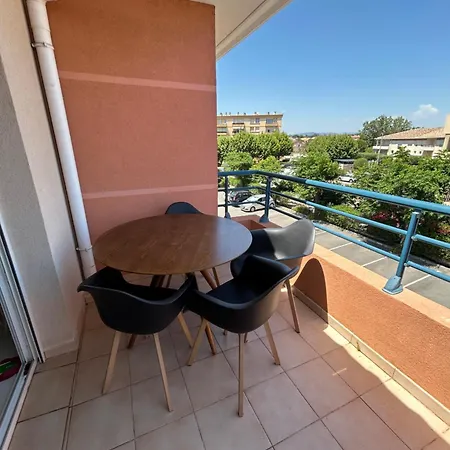 Appartement Frejus Apartment *